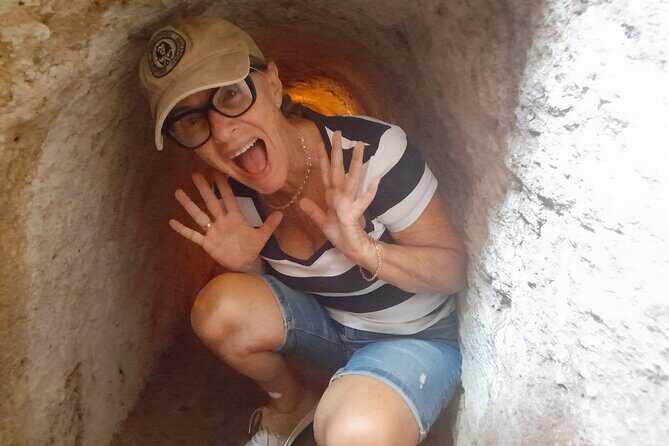 Adventure Cu Chi Tunnels: Vietnam War Underground Network AM/PM - Stop 1: Sơn Mài Lâm Phát Craft Workshop and the Human Angle