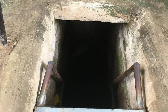 Best Private Tour Cu Chi Tunnels and Mekong Delta Full Day - Guides, humor, and small details that affect your day