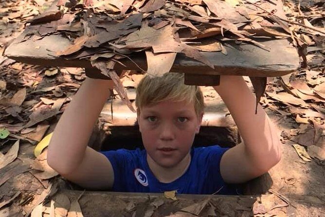 Combine Cu Chi Tunnels & City Tour by DGT - Saigon Central Post Office: A Quick French-Colonial Photo Stop