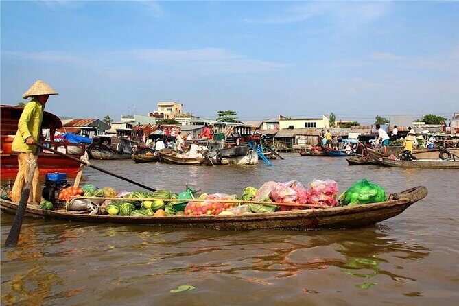 Cu chi Tunnel & Mekong Delta Full Day BBQ Lunch Lux Group 10 pax - BBQ lunch in the Mekong: eating like you’re on someone’s timetable