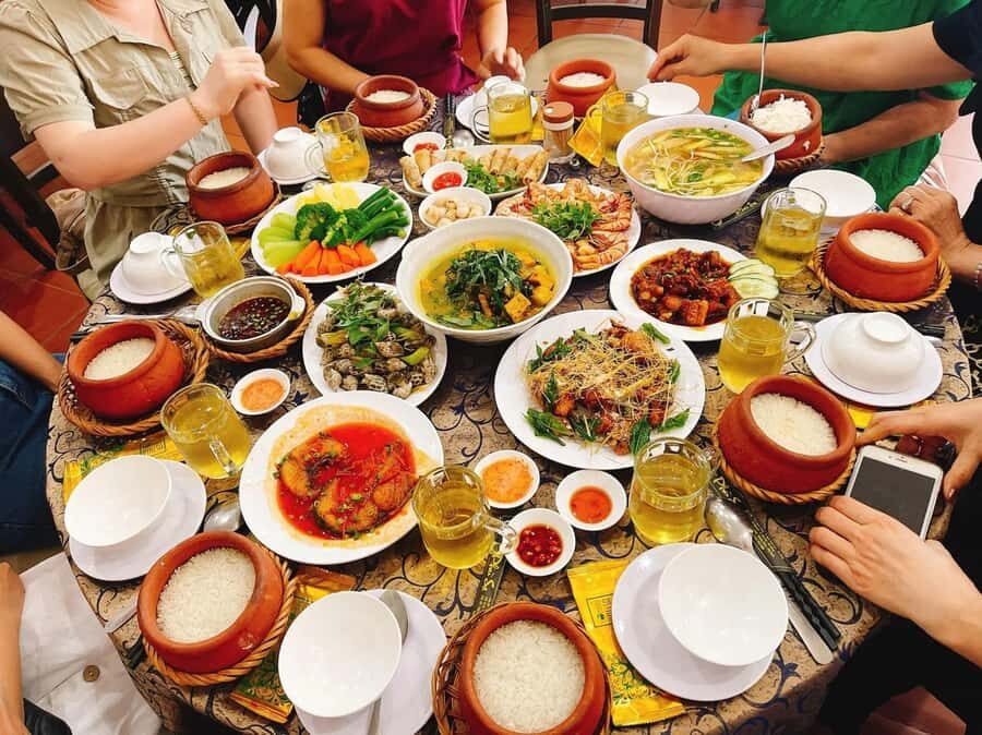 Cu Chi Tunnels & Mekong Delta Full-Day Tour from HCM City - Lunch in the South: Cassava, Tea, and a Proper Vietnamese Meal