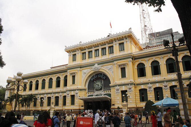 Cu Chi Tunnels - Tapioca & City Tour (6 Major Attractions) 1 day - Jade Emperor Pagoda: A Calm Contrast in the Middle of the Route