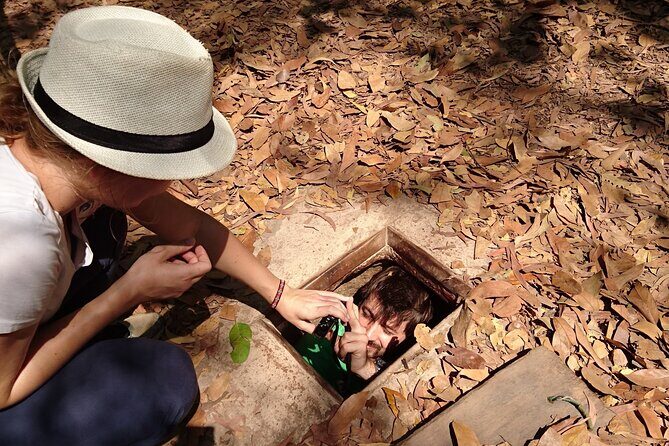 Cu Chi tunnels w 20 years of insider - Cu Chi Tunnels: more than a site, it’s an underground living system
