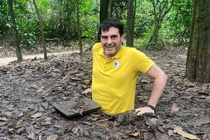 Explore Vietnams Wartime History with Cu Chi Tunnels Tour - Quang Minh Lacquerware: turning patience into art