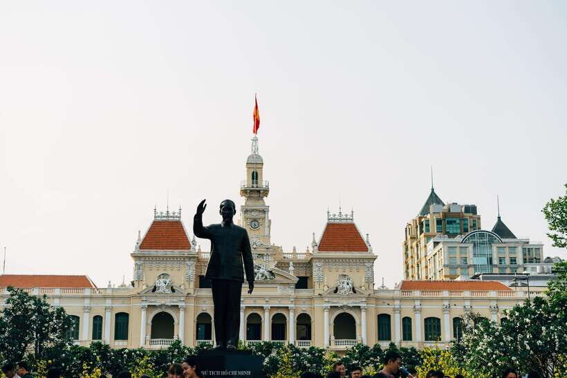 From HCM: Full-Day Cu Chi Tunnels & City Highlights Tour - Guide quality matters more than you think