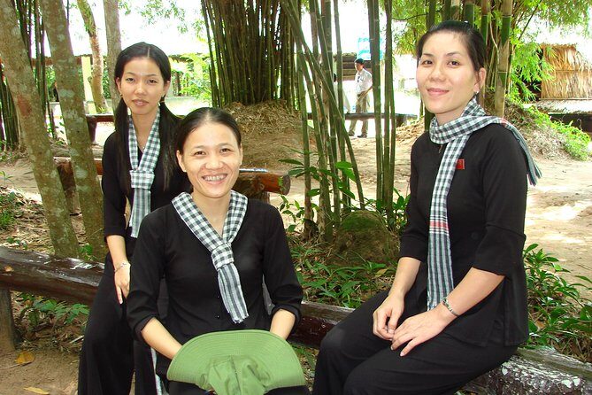 Ho Chi Minh City Cu Chi Tunnels Full Day Tour with Local Lunch - Cu Chi Tunnels: video first, then hours exploring the maze