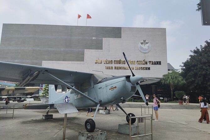 Ho Chi Minh City & Cu Chi Tunnels Full Day Tour - Independence Palace (Reunification Palace): Time Travel With Walls Intact