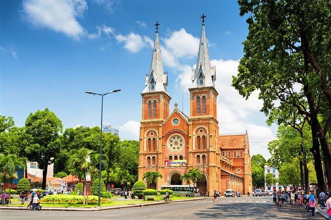 Private Shore Excursion of Cu Chi Tunnels and Ho Chi Minh City - Private vehicle and English guide: how the pacing stays sane