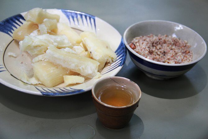 Small-Group 1-Day Tour: Cu Chi Tunnels & Mekong Delta - Lunch on the Move: A 5-Course Break You’ll Appreciate