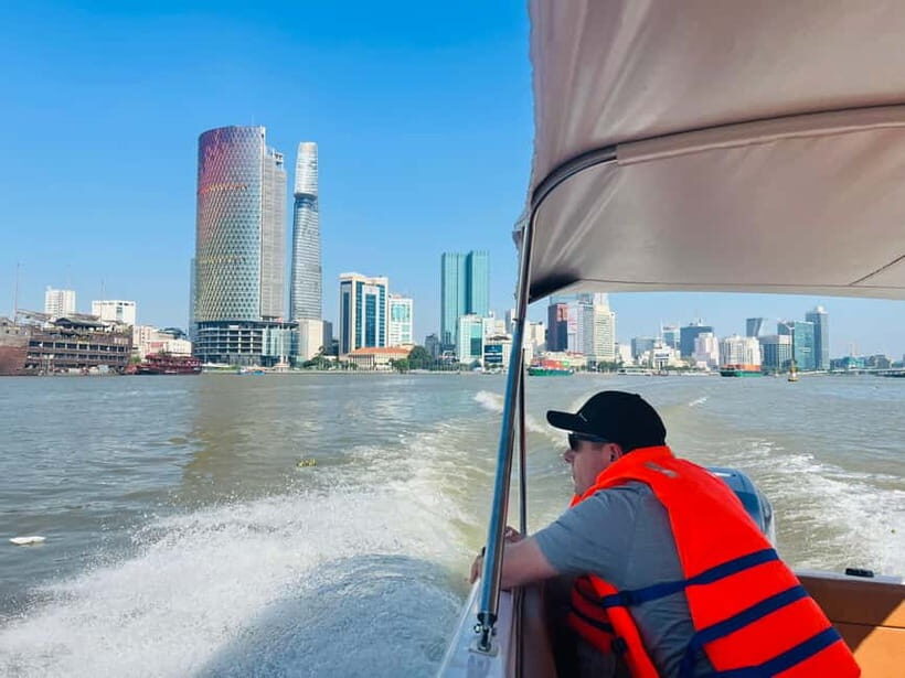 VIP Tour From Ho Chi Minh to Cu Chi Tunnels by Speed Boat - Lunch on-site: 7 courses, plus one complimentary drink